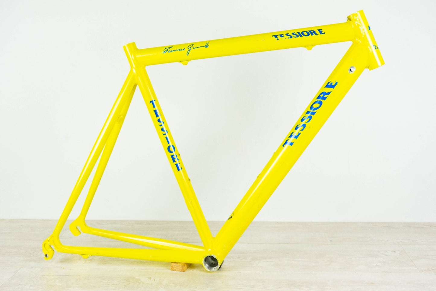 ALUMINIUM ALLOY FRAME 52 VINTAGE LILGHT ROAD BIKE 700c BICYCLE YELLOW S SMALL