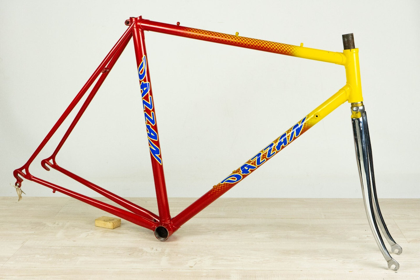 NOS DAZZAN VINTAGE FRAME SET 53 54 ROAD BIKE STEEL BICYCLE CLASSIC RED 80s 700c