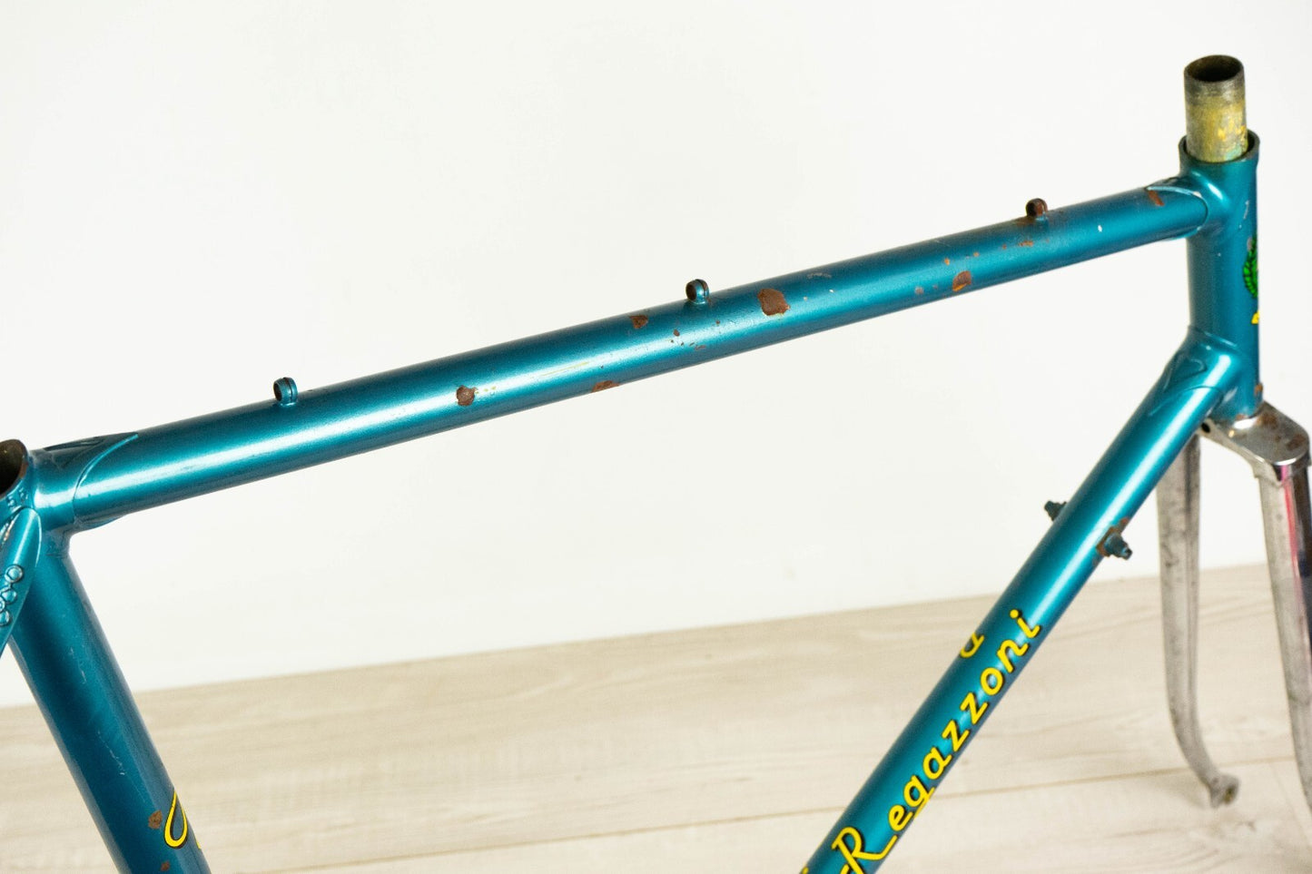 VINTAGE FRAME STEEL ROAD BIKE 55 CAMPAGNOLO OLD 700C BICYCLE 80S CLASSIC BLUE