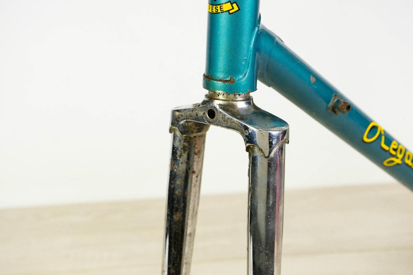 VINTAGE FRAME STEEL ROAD BIKE 55 CAMPAGNOLO OLD 700C BICYCLE 80S CLASSIC BLUE